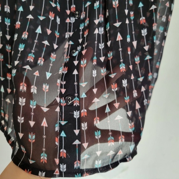 Torrid Arrow Print Tulip Back Sheer Cami Tank Black Multicolor Size 00 - Picture 7 of 13